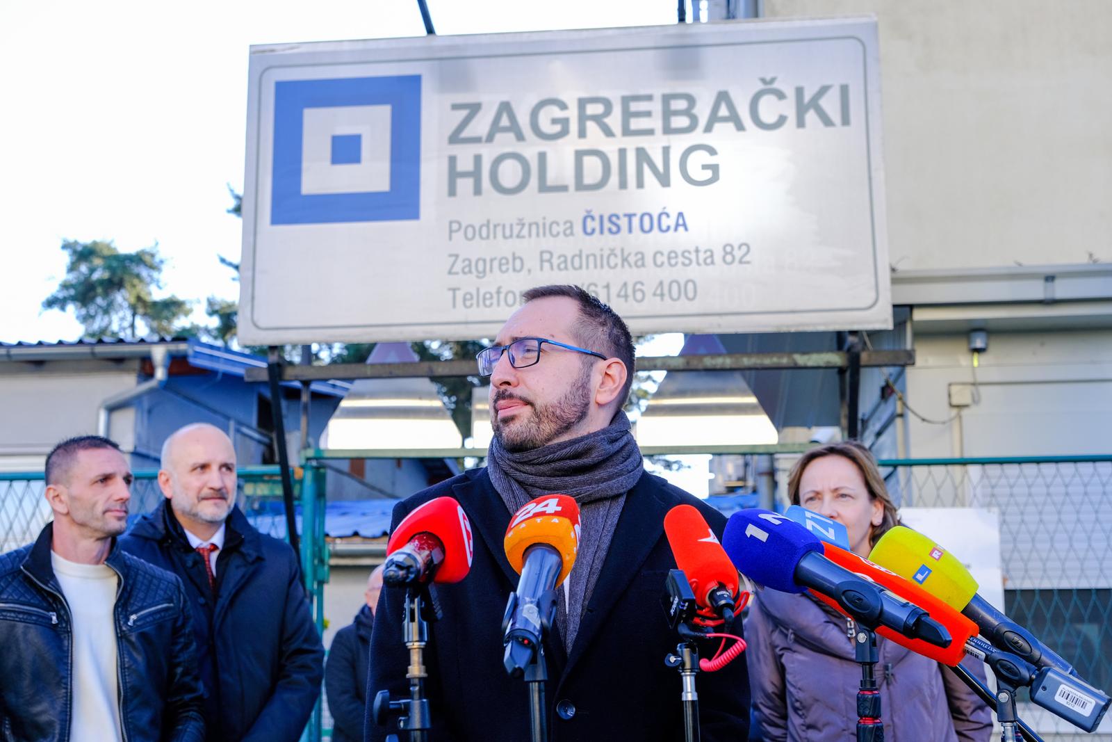31.01.2023., Zagreb - Tomislav Tomasevic dao je izjavu za medije nakon sastanka s predstavnicima radnika Cistoce. Photo: Slaven Branislav Babic/PIXSELL