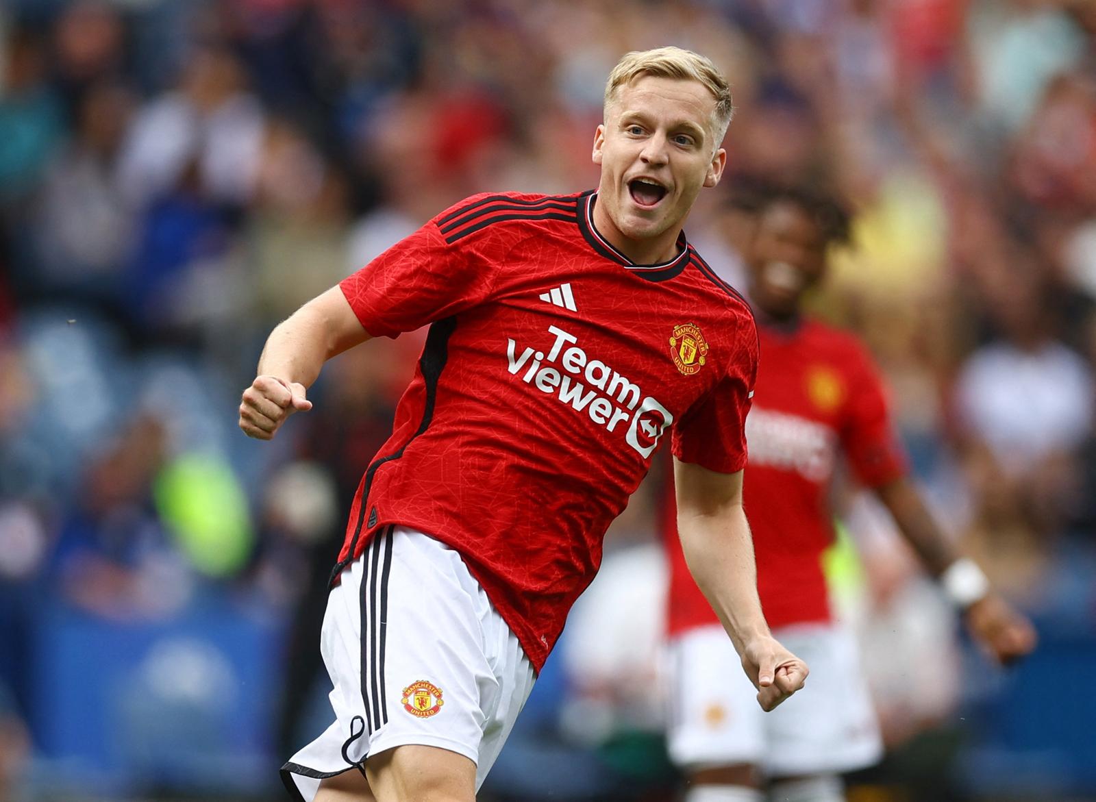 Soccer Football - Pre Season Friendly - Manchester United v Olympique Lyonnais - Murrayfield Stadium, Edinburgh, Scotland, Britain - July 19, 2023 Manchester United's Donny van de Beek celebrates scoring their first goal Action Images via Reuters/Lee Smith Photo: Lee Smith/REUTERS