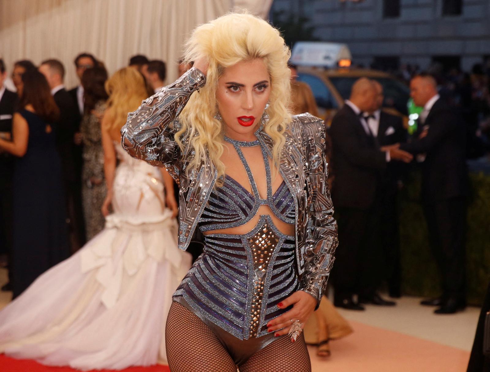 FILE PHOTO: Singer Lady Gaga arrives at the Metropolitan Museum of Art Costume Institute Gala (Met Gala) to celebrate the opening of "Manus x Machina: Fashion in an Age of Technology" in the Manhattan borough of New York, May 2, 2016. REUTERS/Lucas Jackson/File Photo Photo: LUCAS JACKSON/REUTERS