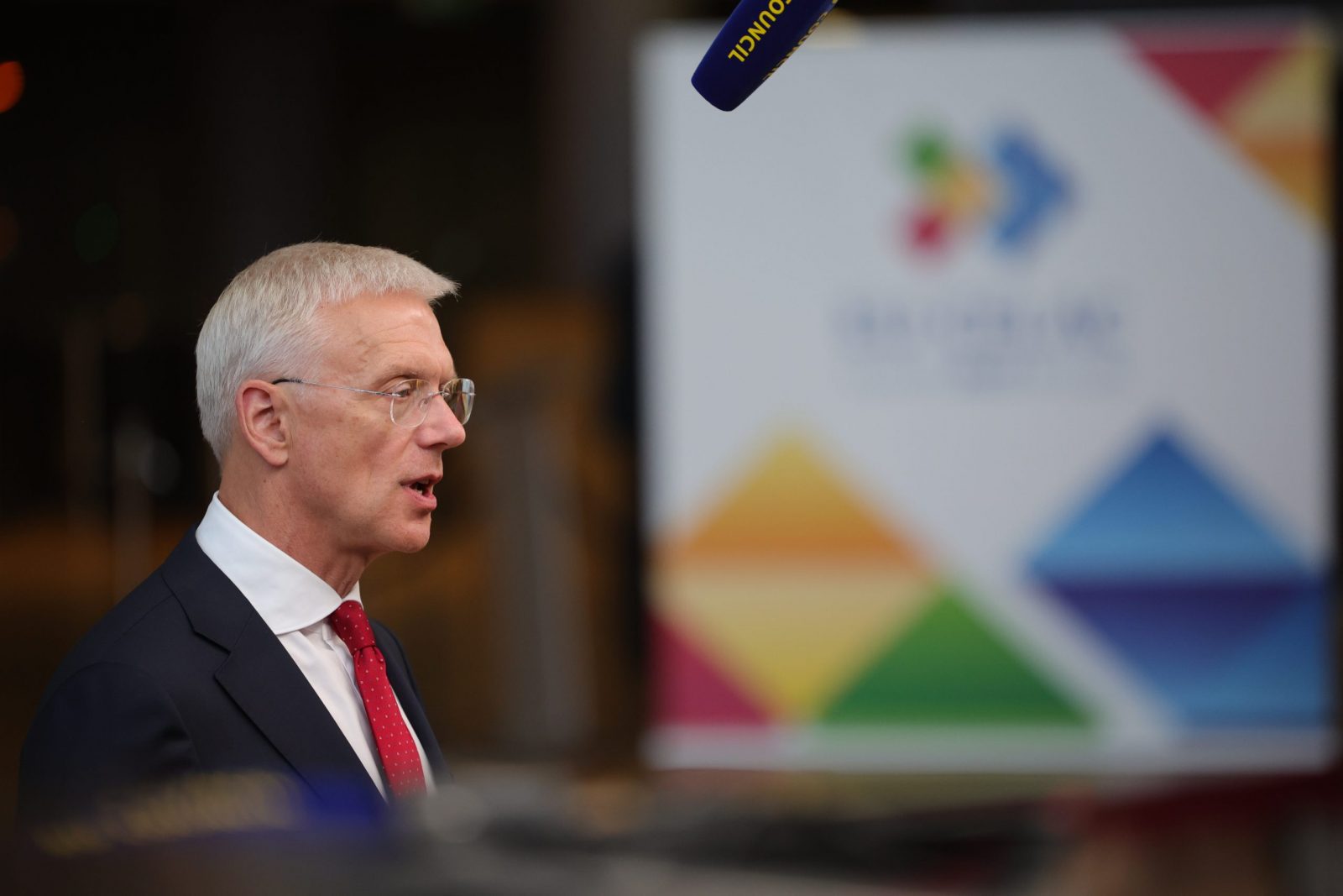 epa10751796 Latvia’s Prime Minister Arturs Krisjanis Karins speaks to the press during the EU-CELAC Summit of Heads of State and Government in Brussels, Belgium, 17 July 2023. Leaders from the EU and the Community of Latin American and Caribbean States (CELAC) gather in Brussels for the third EU-CELAC summit from 17-18 July 2023, with the aim to strengthen relations between both regions.  EPA/OLIVIER MATTHYS