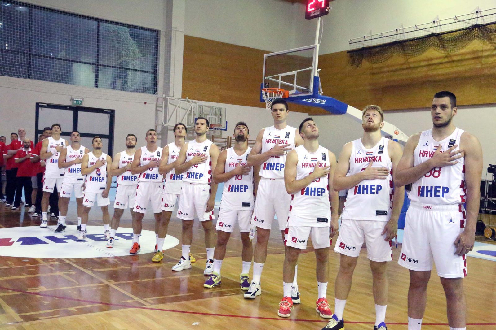 Opatija,19.07.2023.- U opatijskoj sportskoj dvorani Marino Cvetkoviæ, u 1. kolu skupine G predkvslifikacija za EuroBasket 2025. koarkaka reprezentacija Hrvatske igra sa koarkakom reprezentacijom Irske. Na fotografiji koarkaka repzentacija Hrvatske.