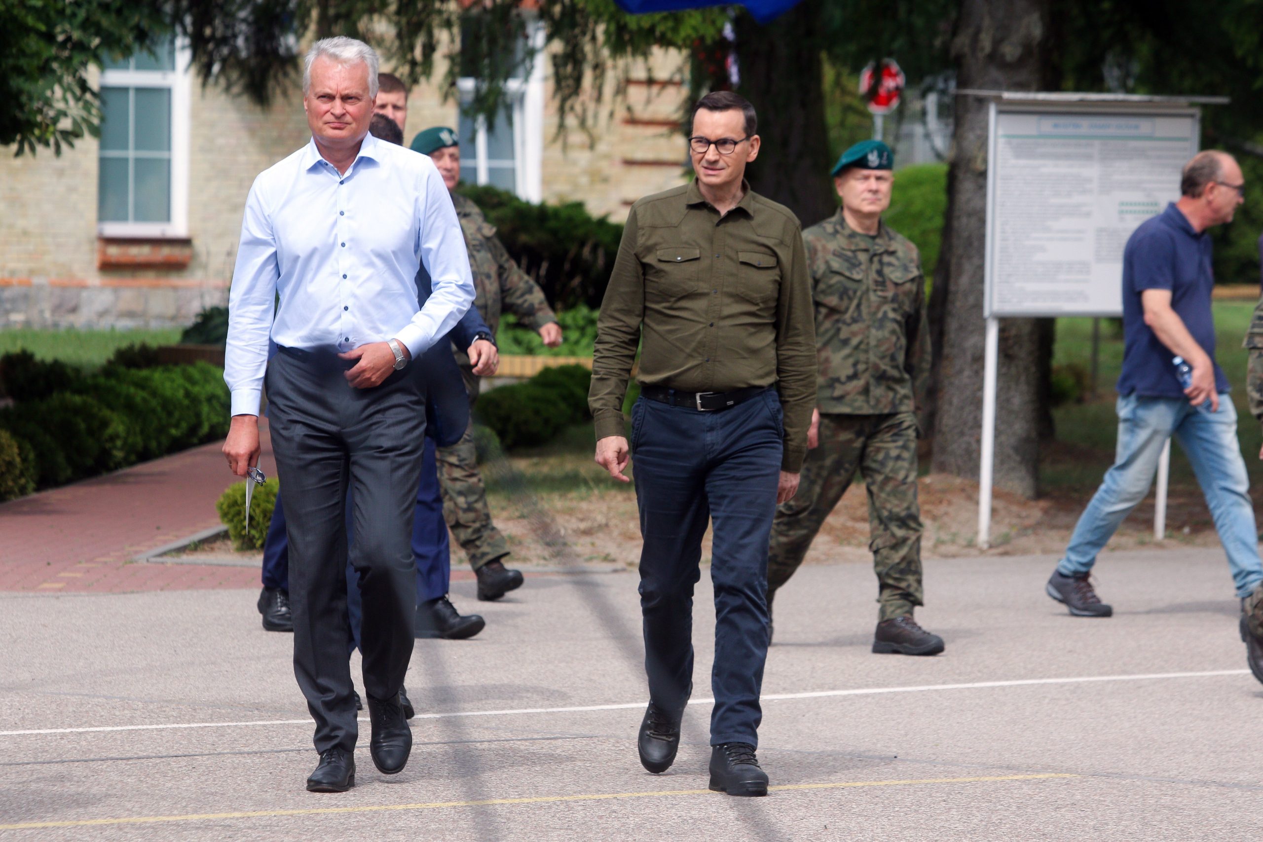 epa10782545 Polish Prime Minister Mateusz Morawiecki (R) and Lithuanian President Gitanas Nauseda (L) attend a joint press conference after their meeting in Suwalki, northeastern Poland, 03 August 2023. The Lithuanian president meets with the Polish prime minister to discuss cooperation amid threats related to Russia-linked Wagner Group of mercenaries' presence in Belarus.  EPA/Artur Reszko POLAND OUT