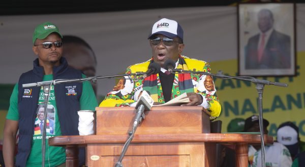 epa10786804 Zimbabwean President and Zanu PF leader Emmerson Mmangagwa  (R) addresses a 2023 election campaign event in Uzumba, Maramba, Zimbabwe, 05 August 2023. Zimbabweans go to the polls on 23 August 2023.  EPA/AARON UFUMELI