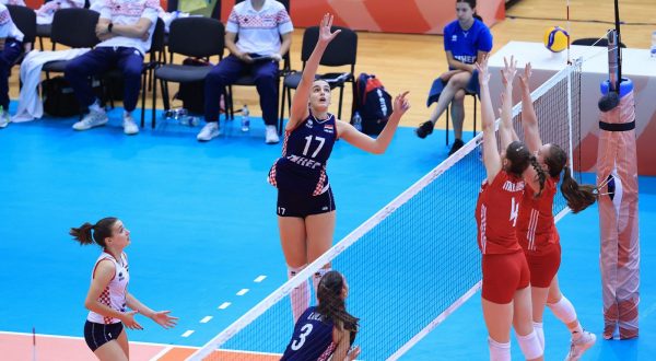 Osijek, 7.8.2023.- Utakmica osmine finala na SP-u odbojkaica do 19 godina Hrvatska - Poljska u dvorani Gradski vrt. Na slici Tonka Bonjak. 
foto HINA/ ua