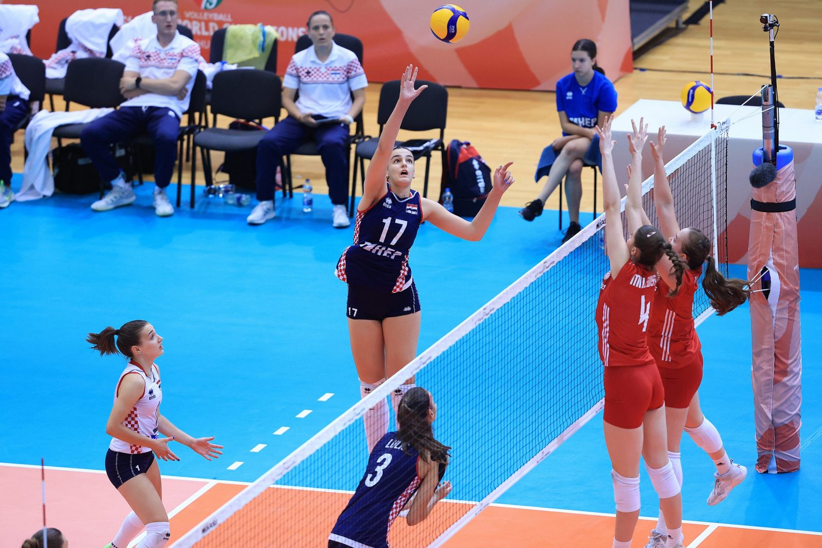 Osijek, 7.8.2023.- Utakmica osmine finala na SP-u odbojkaica do 19 godina Hrvatska - Poljska u dvorani Gradski vrt. Na slici Tonka Bonjak. 
foto HINA/ ua