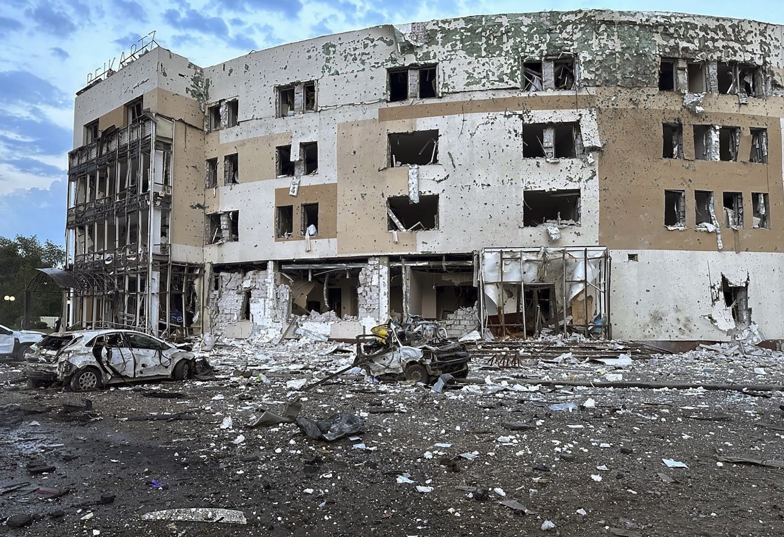 epa10793934 A handout photo made available by the Zaporizhzhia City Council shows the aftermath of a rocket strike on a civil infrastructure in Zaporizhzhia, Ukraine, 10 August 2023, amid the Russian invasion. At least one person died and 14 others were injured, the Zaporizhzhia City Council reported.  EPA/Zaporizhzhia City Council HANDOUT HANDOUT  HANDOUT EDITORIAL USE ONLY/NO SALES