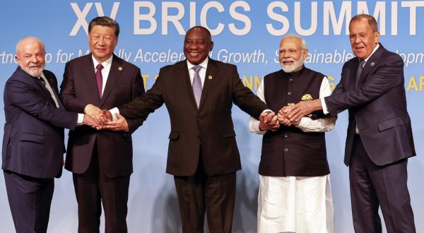 epa10815047 (L-R) President of Brazil Luiz Inacio Lula da Silva, President of China Xi Jinping, South African President Cyril Ramaphosa, Prime Minister of India Narendra Modi and Russia's Foreign Minister Sergei Lavrov pose for a BRICS family photo during the 2023 BRICS Summit at the Sandton Convention Centre in Johannesburg, South Africa, 23 August 2023. South Africa is hosting the 15th BRICS Summit, (Brazil, Russia, India, China and South Africa), as the group’s economies account for a quarter of global gross domestic product. Dozens of leaders of other countries in Africa, Asia and the Middle East are also attending the summit.  EPA/GIANLUIGI GUERCIA / POOL