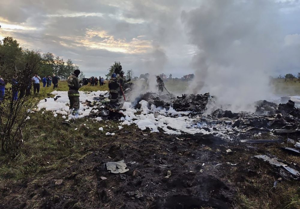 epa10816489 A handout picture made available by Russian Investigative Committee shows Russian emergency service work on the site of the plane crash near the village of Kuzhenkino, Tver region, Russia, 23 August 2023. An investigation was launched into the crash of an aircraft in the Tver region in Russia on 23 August 2023, the Russian Federal Air Transport Agency said in a statement. Among the passengers was Yevgeny Prigozhin, the agency reported.  EPA/RUSSIAN INVESTIGATIVE COMMITEE HANDOUT  HANDOUT EDITORIAL USE ONLY/NO SALES
