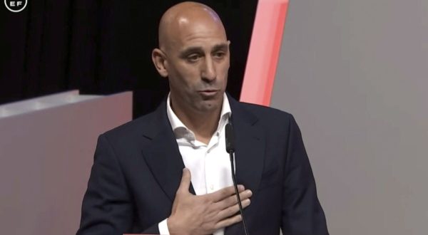 epa10819515 A handout photo made available by the Spanish Royal Soccer Federation (RFEF) shows the federation's President Luis Rubiales during his statement at the RFEF headquarters in Madrid, Spain, 25 August 2023. Rubiales, who was expected to resign due to the critics on the kiss on the lips he gave to one of the players during celebrations of the FIFA Women's World Cup final, announced he will not be resigning.  EPA/EIDAN RUBIO/RFEF HANDOUT IMAGE TO BE USED ONLY IN RELATION TO THE STATED EVENT (MANDATORY CREDIT) HANDOUT EDITORIAL USE ONLY/NO SALES