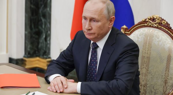 epa10819714 Russian President Vladimir Putin holds an operational meeting via video conference with permanent members of the Russian Security Council in Moscow, Russia, 25 August 2023.  EPA/MICHAEL KLIMENTYEV/SPUTNIK/KREMLIN POOL