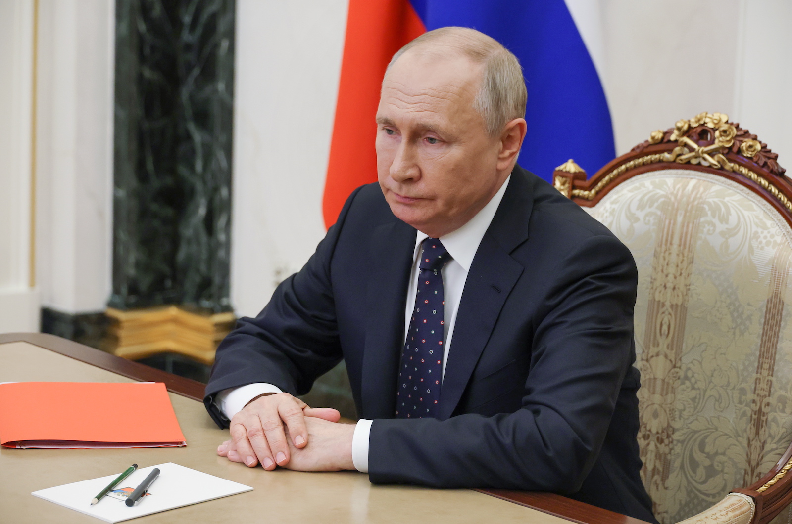 epa10819714 Russian President Vladimir Putin holds an operational meeting via video conference with permanent members of the Russian Security Council in Moscow, Russia, 25 August 2023.  EPA/MICHAEL KLIMENTYEV/SPUTNIK/KREMLIN POOL