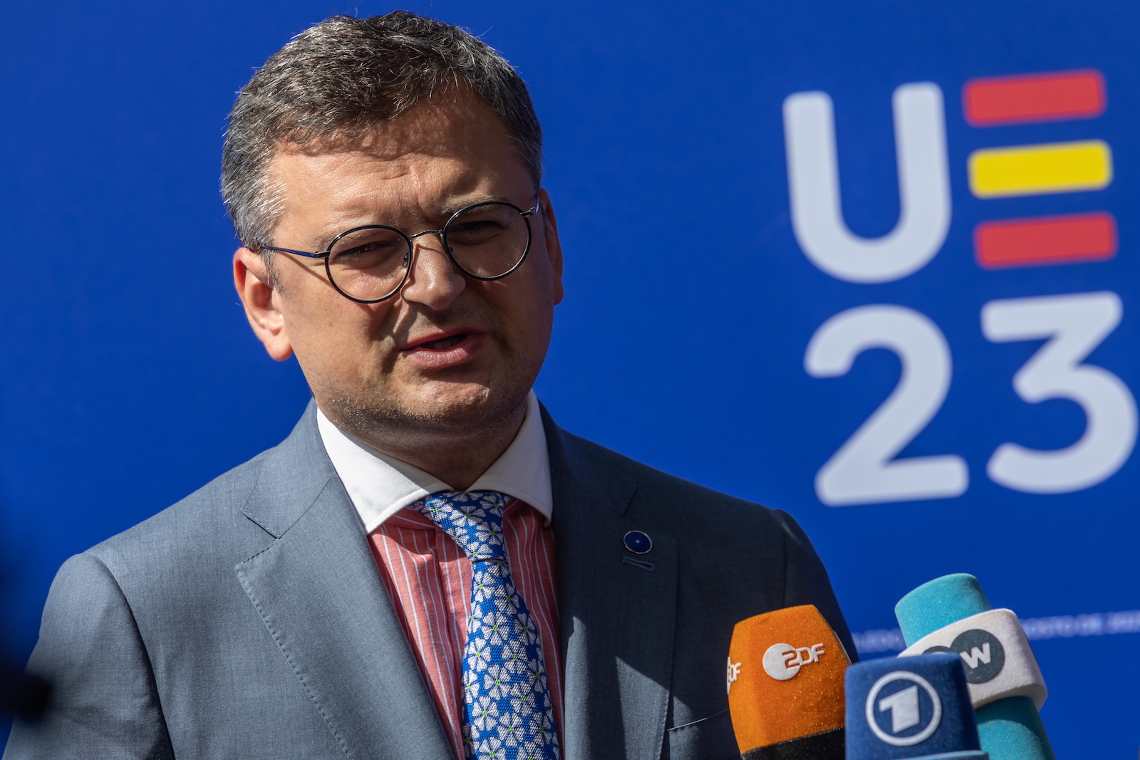 epa10830716 Ukrainian Foreign Affairs Minister Dmytro Kuleba addresses a press conference following the EU informal ministerial meeting on Foreign Affairs, in Toledo, Spain, 31 August 2023.  EPA/ANGELES VISDOMINE