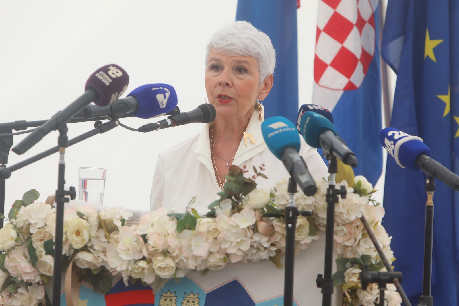 01.07.2023., Jurovski brod - U sklopu obiljezavanja 10. godisnjice ulaska Hrvatske u EU u organizaciji udruge „Anno 93” iz Beca  , na bivsem granicnom prijelazu Jurovski Brod – Metlika sastali su se bivsa hrvatska premijerka Jadranka Kosor te bivsi premijer i predsjednik Republike Slovenije Borut Pahor. Photo: Kristina Stedul Fabac/PIXSELL