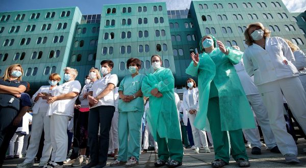 3.11.2020., Zagreb - Prosvjed medicinskih djelatnika KB Dubrava. r"nPhoto: Goran Stanzl/PIXSELL