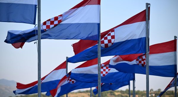 04.08.2022., Knin - Zastave u Kninu dan uoci 27. obljetnice VRO Oluja.  Photo: Davor Puklavec/PIXSELL