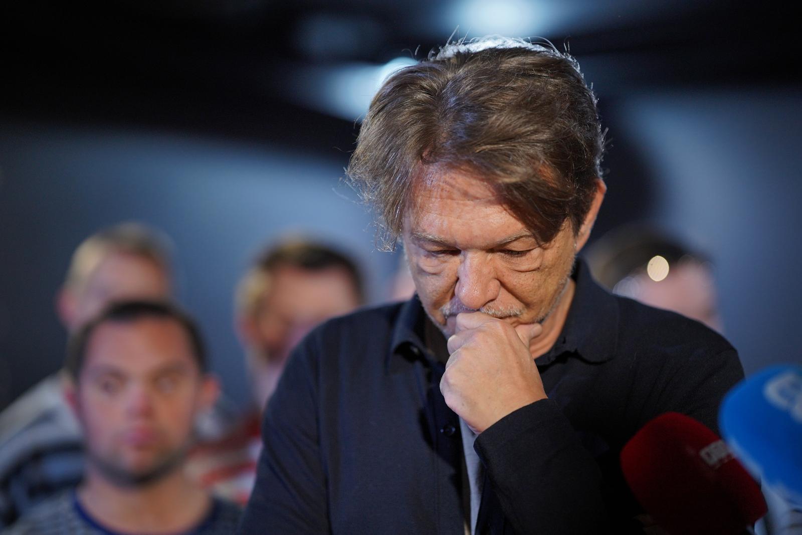 05.04.2023., Usce Crkvene u Vrbas/Davidovo srce, Banjaluka, BiH – Poznati glumac i redatelj Dragan Bjelogrlic prisustvovao je danas probi predstave “Roko i Cicibela” koju su izvodili glumci iz Down syndrom centru u Narodnom kazalistu RS. Bjelogrlic je proglasen za ambasadora ovog centra za Srbiju a posebo priznanje mu je urucio doktor Vlado Djajic, koji je i sam ambasador ovog udruzenja. Photo: Dejan Rakita/PIXSELL