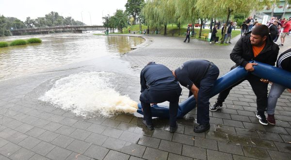 05.08.2023., Mursko Sredisce - Pocelo je izlijevanje rijeke Mure na setnicu u Murskom Srediscu. Photo: Vjeran Zganec Rogulja/PIXSELL