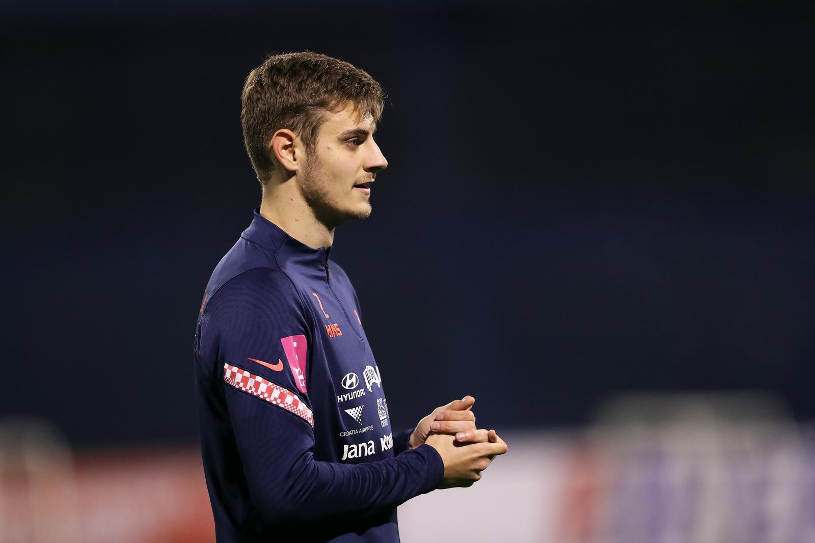 08.11.2021., Stadion Maksimir, Zagreb - Trening hrvatske nogometne reprezentacije u pripremama za utakmice protiv Malte i Rusije u kvalifikacijama za Svjetsko prvenstvo u Kataru. Josip Stanisic. Photo: Luka Stanzl/PIXSELL
