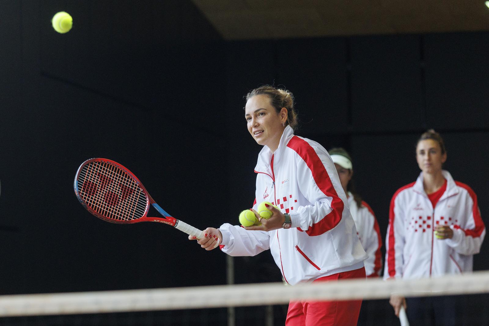 09.11.2022., Rijeka -  Kids Day. Druzenje tenisacica hrvatske reprezentacije s djecom uoci susreta Hrvatske i Njemacke u Billie Jean King kupu. Donna Vekic   Photo: Nel Pavletic/PIXSELL