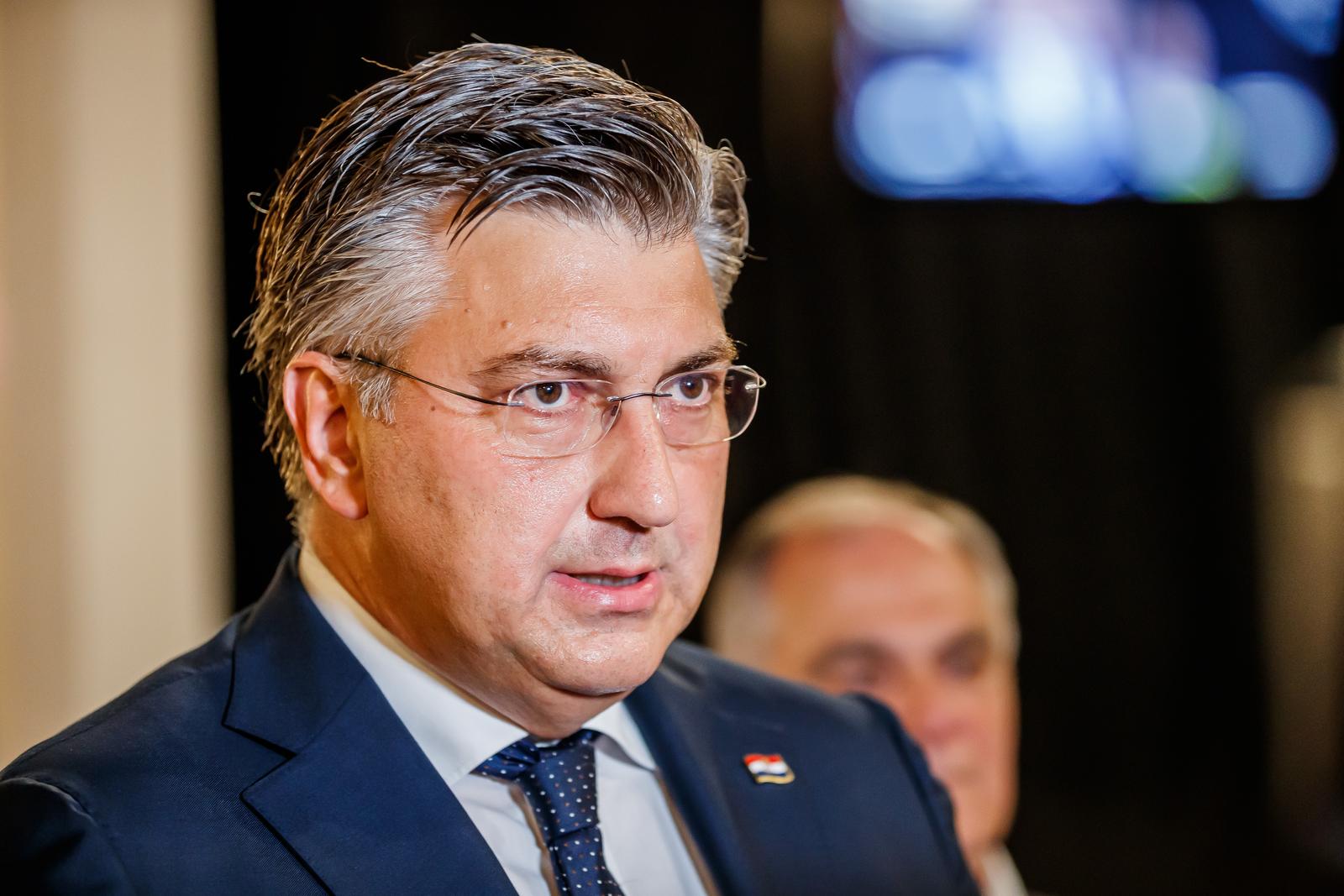 10.08.2023.; Hvar - Andrej Plenkovic dao je izjavu za medije prije sastanka s Mate Rimcom povodom izgradnje novog dijela parka koji je posvecen Hrvatskoj.  Photo: Zvonimir Barisin/PIXSELL