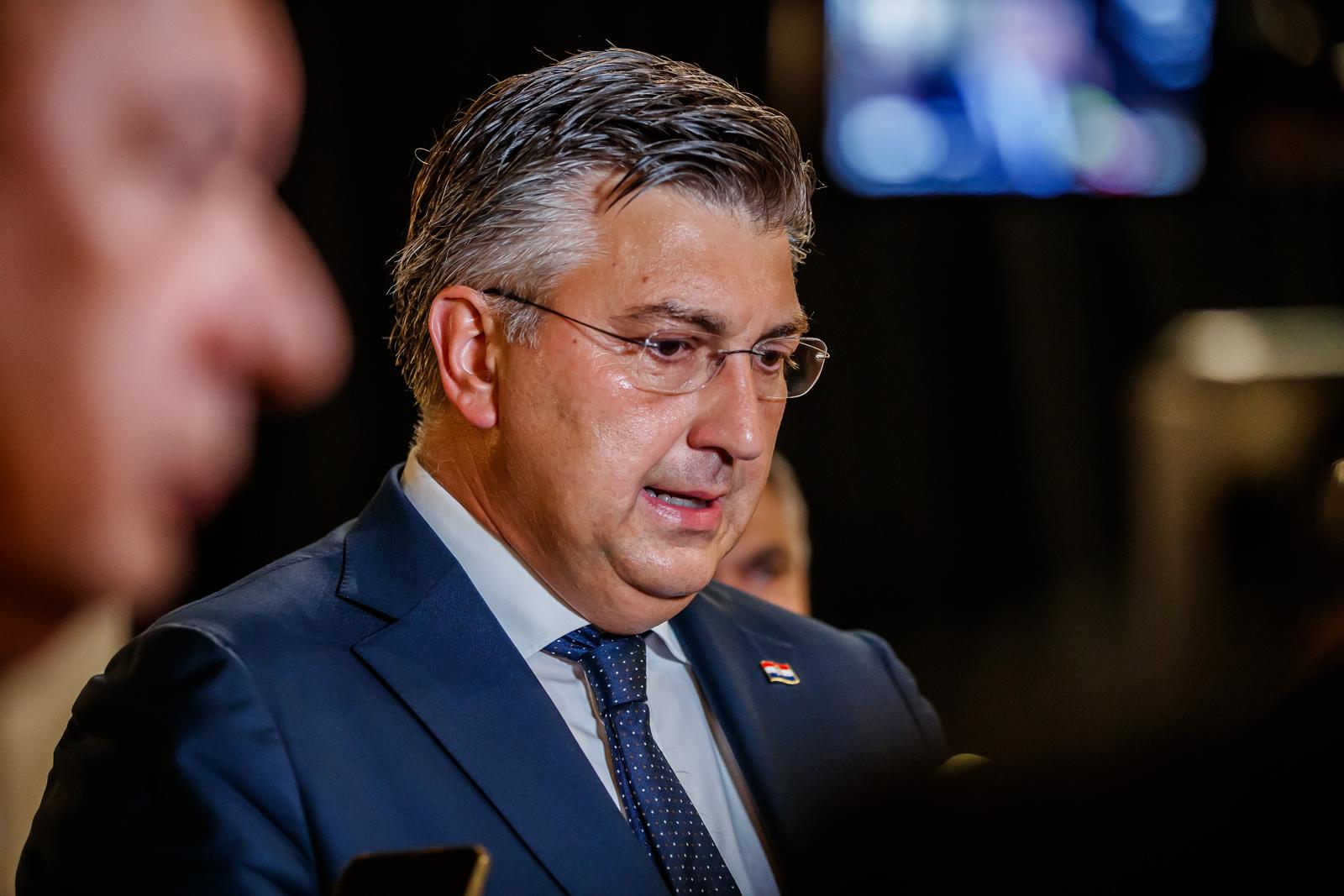 10.08.2023.; Hvar - Andrej Plenkovic dao je izjavu za medije prije sastanka s Mate Rimcom povodom izgradnje novog dijela parka koji je posvecen Hrvatskoj.  Photo: Zvonimir Barisin/PIXSELL