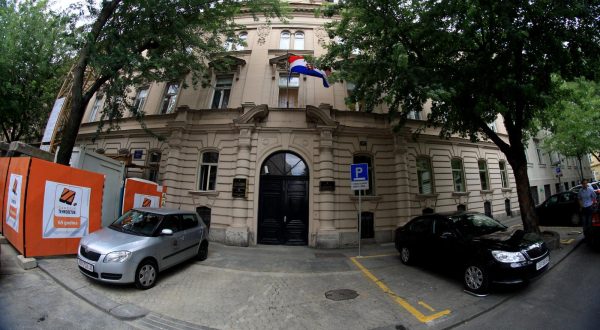 21.07.2001. Gajeva 30,Zagreb - Zgrada u Gajevoj 30 u kojoj je sjediste DORH-a i USKOK-a.rPhoto: Boris Scitar/PIXSELL