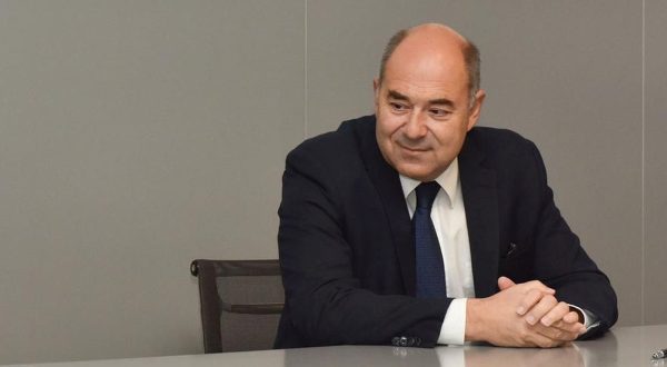 11.10.2021., Zagreb - U HEP-u je odrzano potpisivanje sporazuma s jedinicama lokalne samouprave o suradnji na projektima suncanih elektrana. Osim predstavnika lokalnih samouprava potpisivanju su nazocili Tomislav Coric ministar gospodarstva i odrzivog razvoja, te Frane Barbaric predsjednik uprave HEP-a.
 Photo: Davorin Visnjic/PIXSELL