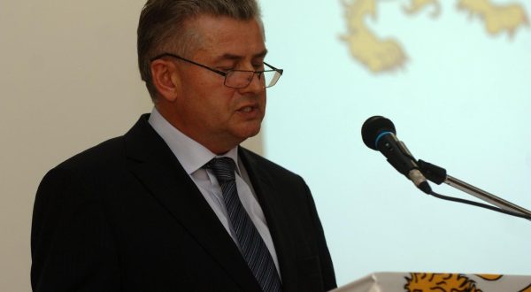 16.04.2012., Pozega - Svecana sjednica zupanijske skupstine povodom Dana zupanije. Brojni uzvanici na sjednici. Zupan Marijan Aladrovic podnosi izvjesce o radu."nPhoto: Dusko Mirkovic/PIXSELL