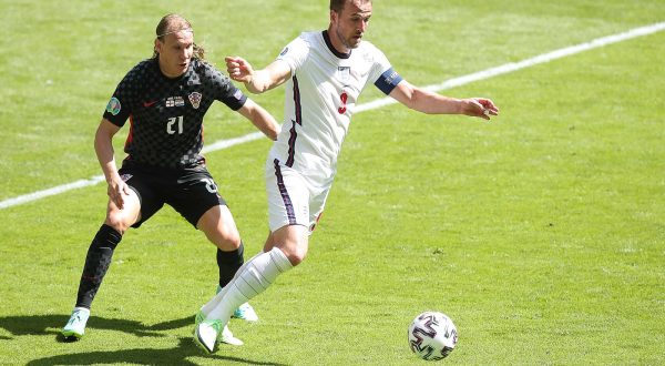 13.6.2021., Stadion Wembley, London, Engleska - UEFA Europsko prvenstvo 2020, skupina D, 1. kolo, Engleska - Hrvatska. Domagoj Vida, Harry Kane. "nPhoto: Goran Stanzl/PIXSELL
