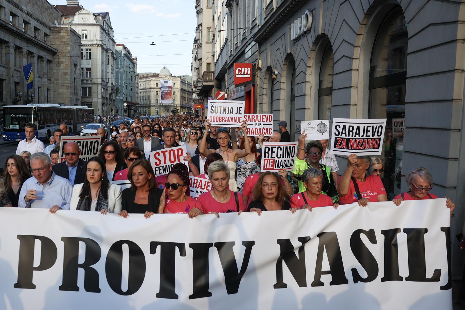 14.08.2023., Sarajevo, Bosna i Hercegovina - Nakon stravicnog zlocina u Gradaccu, gdje je monstrum Nermin Sulejmanovic ubio svoju partnericu Nizamu Hecimovic, zato sto ga je prijavila policiji zbog nasilja u porodici, u Sarajevu je odrzan protest protiv nasilja u porodici.

 Photo: Armin Durgut/PIXSELL