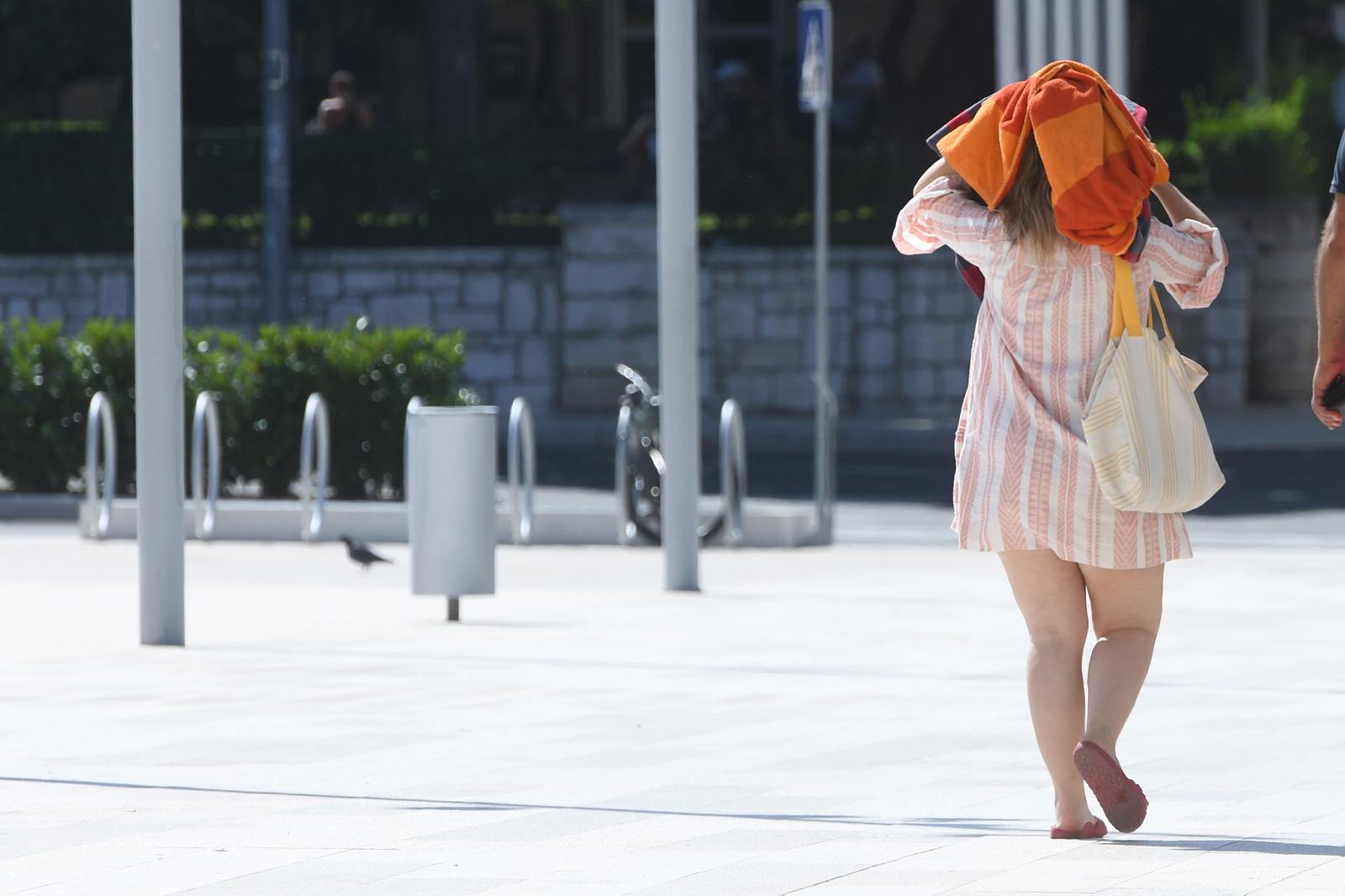 16.07.2023., Sibenik - Vrucine na gradskim ulicama. Photo: Hrvoje Jelavic/PIXSELL