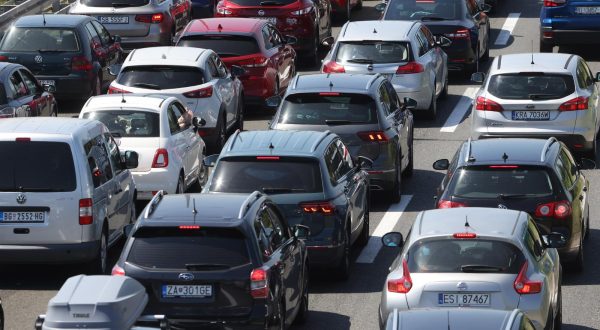 17.07.2023. Zagreb-Prometne guzve na cvoru Lucko u smjeru mora na ulazu na autocestu A!. Photo: Boris Scitar/PIXSELL