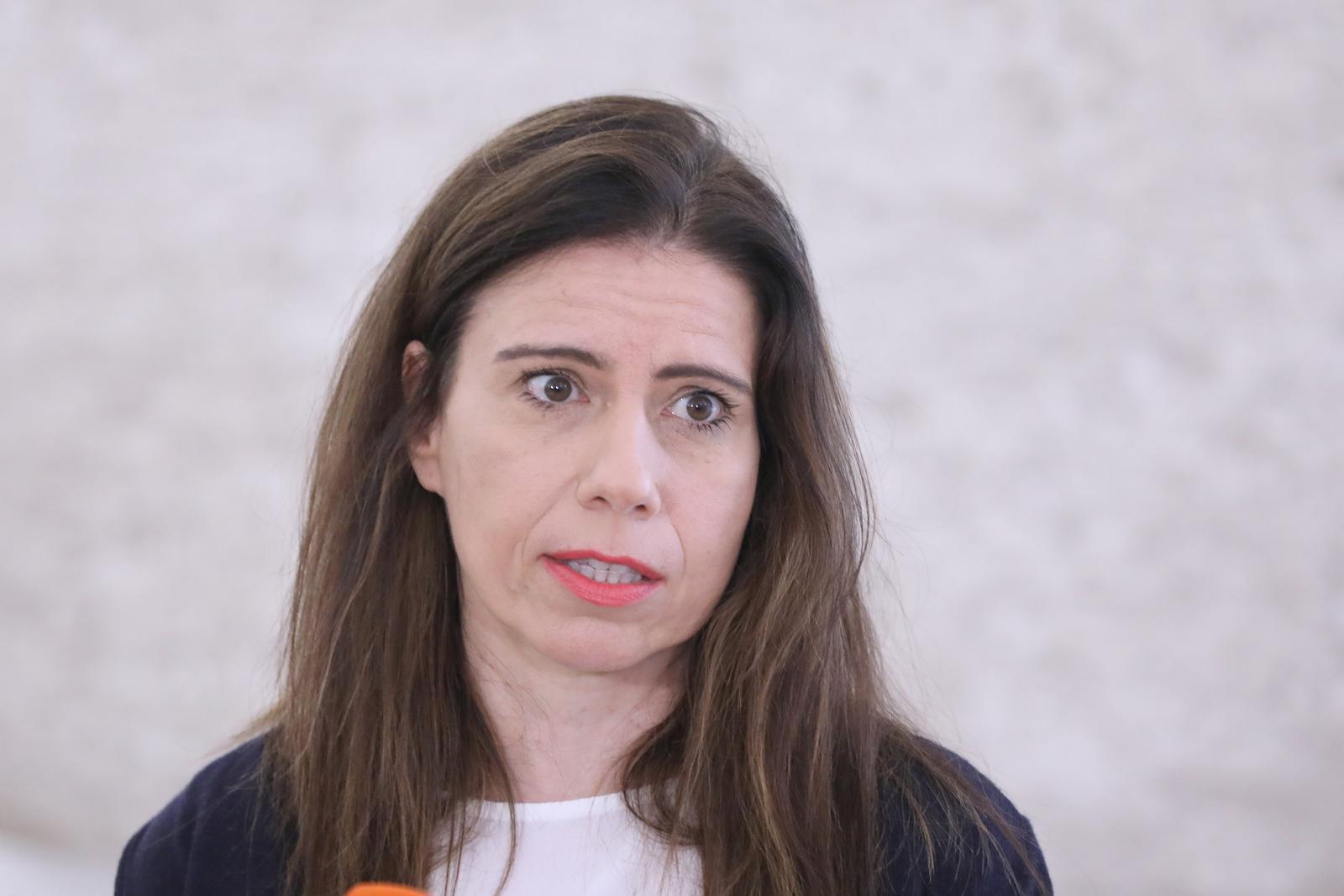 18.07.2023., Zagreb - Na konferenciji za medije Radnicke fronte odrzanoj u Saboru o temi: "Strajk sluzbenika i namjestenika na sudovima i drzavnim odvjetnistvima" govorila je zastupnica Katarina Peovic. Photo: Patrik Macek/PIXSELL
