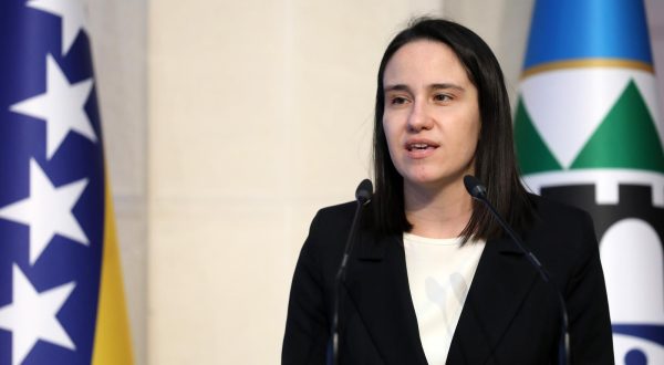 20.10.2021., Sarajevo, Bosna i Hercegovina - U sarajevskoj Vijenici odrzana je promocija knjige "Tudjmanov haski profil - Udruzeni zlocinacki poduhvat na BiH’, autora prof. dr. Ive Komsica. Benjamina Karic
Photo: Armin Durgut/PIXSELL Photo: Armin Durgut/PIXSELL