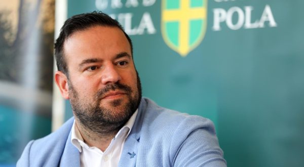23.05.2023., Pula - U prostoru ECPD-a odrzala se je konferencija za medije na kojoj je najavljen program Pulskog kulturnog ljeta.

Na konferenciji su sudjelovali gradonacelnik Grada Pule Filip Zoricic, direktorica Turisticke zajednice Grada Pule Sanja Cinkopan Korotaj i ravnatelj Arheoloskog muzeja Istre Darko Komso. Photo: Srecko Niketic/PIXSELL