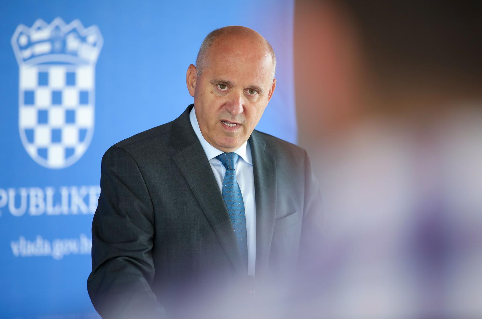 24.8.2023., Zagreb - Potpredsjednik Vlade i ministar prostornoga uredjenja, graditeljstva i drzavne imovine Branko Bacic dao je izjavu medijima nakon sjednice Vlade RH u Nacionalnoj i sveucilisnoj knjiznici. Photo: Jurica Galoic/PIXSELL
