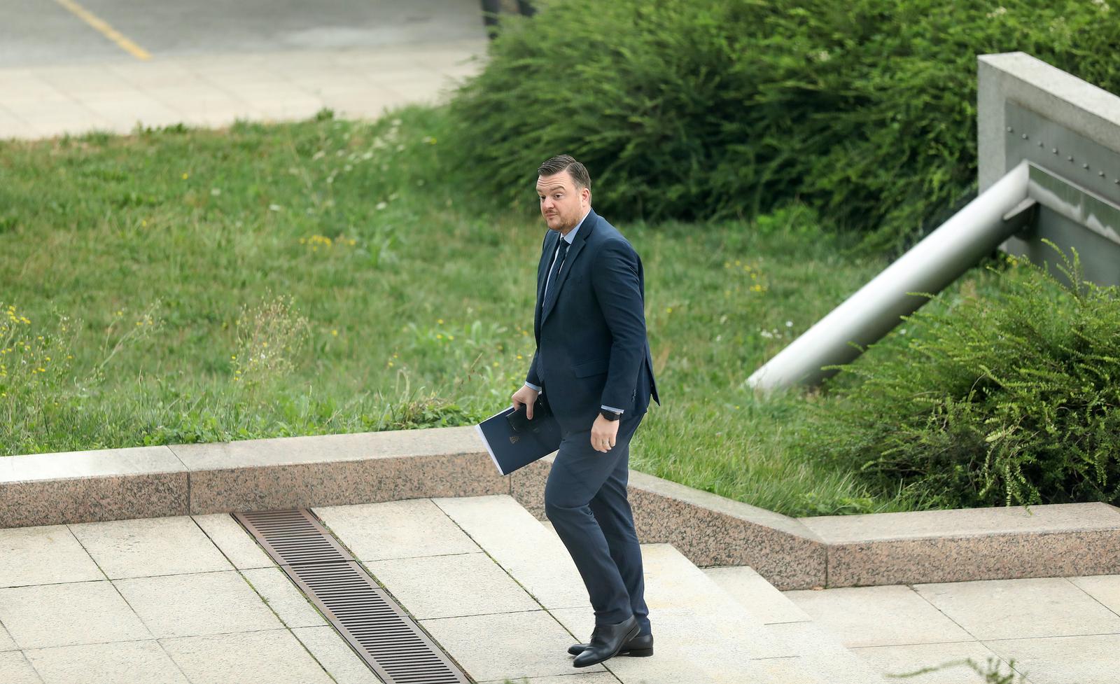25.07.2023., Zagreb,  Dolazak na 256.sjednicu Gospodarsko-socijalnog vijeca na kojoj se prezentira prijedlog zakona o placama u drzavnoj sluzbi i javnim sluzbama te program Europskog socijalnog fonda za razdoblje 2021.2027. Photo: Emica Elvedji/PIXSELL
