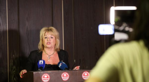 26.07.2023., Rijeka - Konferencija za medije predstavnica Sindikata zdravstva Hrvatske Radmile Cahut i Petre Vaci na temu "Panika u Upravi KBC-a Rijeka". Photo: Goran Kovacic/PIXSELL