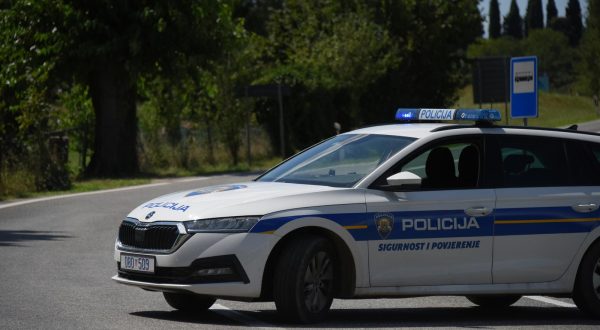 26.07.2023., Buje: Nakon otmice zene, otmicar pobjegao, a policija blokirala sve prilazne smjerove Matelicima. Photo: Sasa Miljevic/PIXSELL