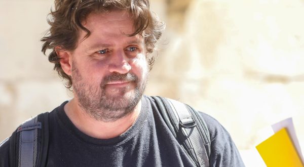 27.07.2023., Pula -
Ispred zgrade Istarske zupanije odrzana je konferencija za medije u vezi najnovijih dogadjaja u Savudriji, a koju su zajednicki odrzali Monika Bonazza u ime Gradjanske inicijative Umaga i Savudrije, nezavisni vijecnik Goran Galovic u ime Zelenog Umaga te Aleksej Orel u ime Inicijative za Lungomare – Impakt. Photo: Srecko Niketic/PIXSELL