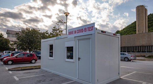 27.10.2020., Opca bolnica Dubrovnik, Dubrovnik - Uslijed povecanog broja pozitivnih osoba u Dubrovacko-neretvanskoj zupaniji uskoro ce biti osposobljen novi punkt za drive-in testiranje na covid-19. Photo: Grgo Jelavic/PIXSELL