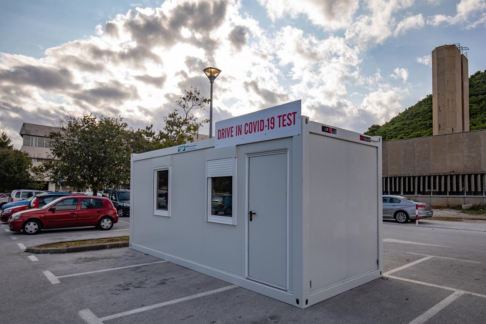 27.10.2020., Opca bolnica Dubrovnik, Dubrovnik - Uslijed povecanog broja pozitivnih osoba u Dubrovacko-neretvanskoj zupaniji uskoro ce biti osposobljen novi punkt za drive-in testiranje na covid-19. Photo: Grgo Jelavic/PIXSELL