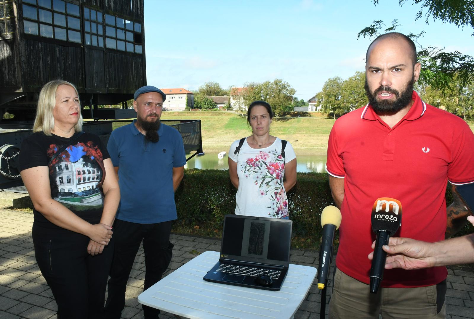 29.08.2023.,Sisak - Proslog tjedna zapocela je treca kampanja podvodnih arheoloskih istrazivanja u rijeci Kupi u Sisku s ciljem proucavanja nautickih aspekata drevne Segestike i Siscije. Nositelj istrazivanja je Gradski muzej Sisak u suradnji s tvrtkom NavArchos iz Zagreba te francuskim istrazivackim laboratorijem Centre Camille Jullian, Hrvatskim restauratorskim zavodom, Arheoloskim muzejom u Zagrebu i Ronilackim klubom Sisak. Voditelj istrazivanja je dr. sc. Anton Divic iz tvrtke NavArchos, dok francusku ekipu predvode dr. sc. Giulia Boetto i Vincent Dumas. Photo: Nikola Cutuk/PIXSELL