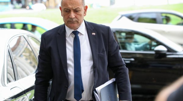 29.8.2023., Zagreb - Tomo Medved dolazi na sjednicu Predsjednistva HDZ-a u sredisnjicu stranke na Trgu zrtava fasizma. Photo: Jurica Galoic/PIXSELL