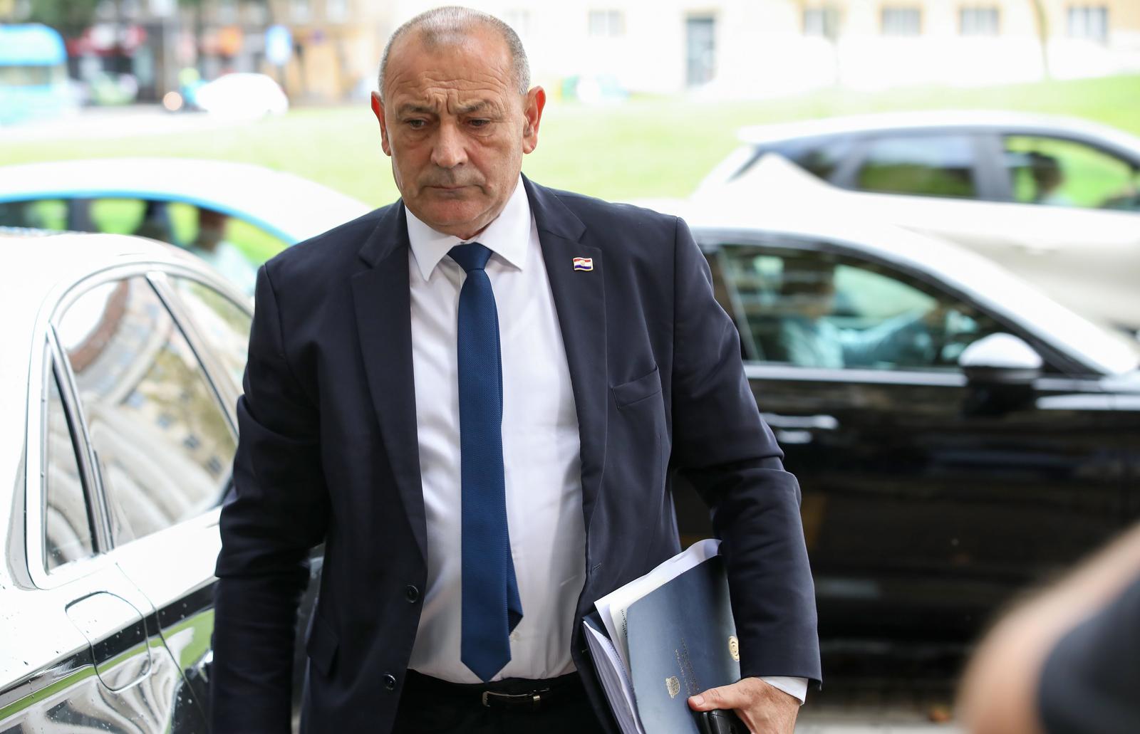 29.8.2023., Zagreb - Tomo Medved dolazi na sjednicu Predsjednistva HDZ-a u sredisnjicu stranke na Trgu zrtava fasizma. Photo: Jurica Galoic/PIXSELL