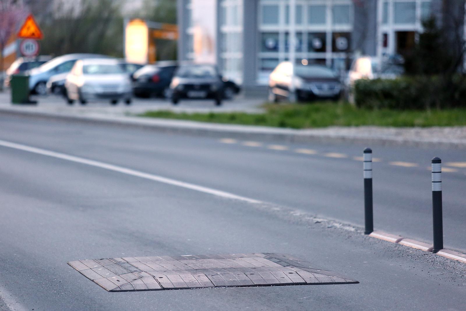 30.03.2015., Zagreb - Prometni uspornik, popularno zvan lezeci policajac. "nPhoto: Borna Filic/PIXSELL