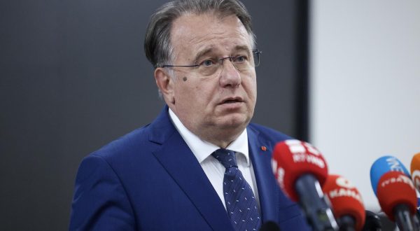 30.06.2023., Konjic, Bosna i Hercegovina - Konferencija za medije celnika stranaka nakon sastanka obavljenog jutros u Konjicu. Zavrsen je sastanak u Konjicu koji se danas odrzao izmedju politickih predstavnika stranaka Trojke i delegacija SNSD-a i HDZ BiH. Nermin Niksic Photo: Armin Durgut/PIXSELL