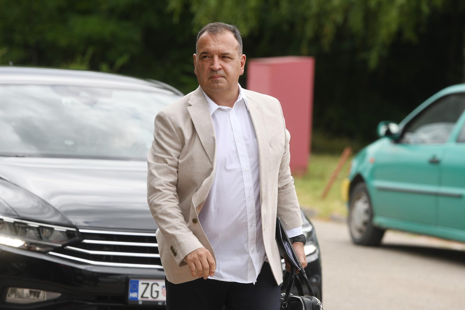 30.07.2023., Knin - Ministar zdravstva Vili Beros sudjelovao je na konferenciji za medije povodom  odrzavanja akcije javnozdravstvenog pregleda madeza i  ranog otkrivanja melanoma. Uz ministra Berosa na konferenciji su sudjelovali Marica Spahija procelnica za zdravstvo, Tatijana Sipalo Lilic ravnateljica kninske bolnice, Petar Cagalj ravnatelj Doma zdravlja Knin i Mirna Situm, voditeljica Referentnog centra Ministarstva zdravstva za melanom pri KBC-u Sestre milosrdnice. Photo: Hrvoje Jelavic/PIXSELL