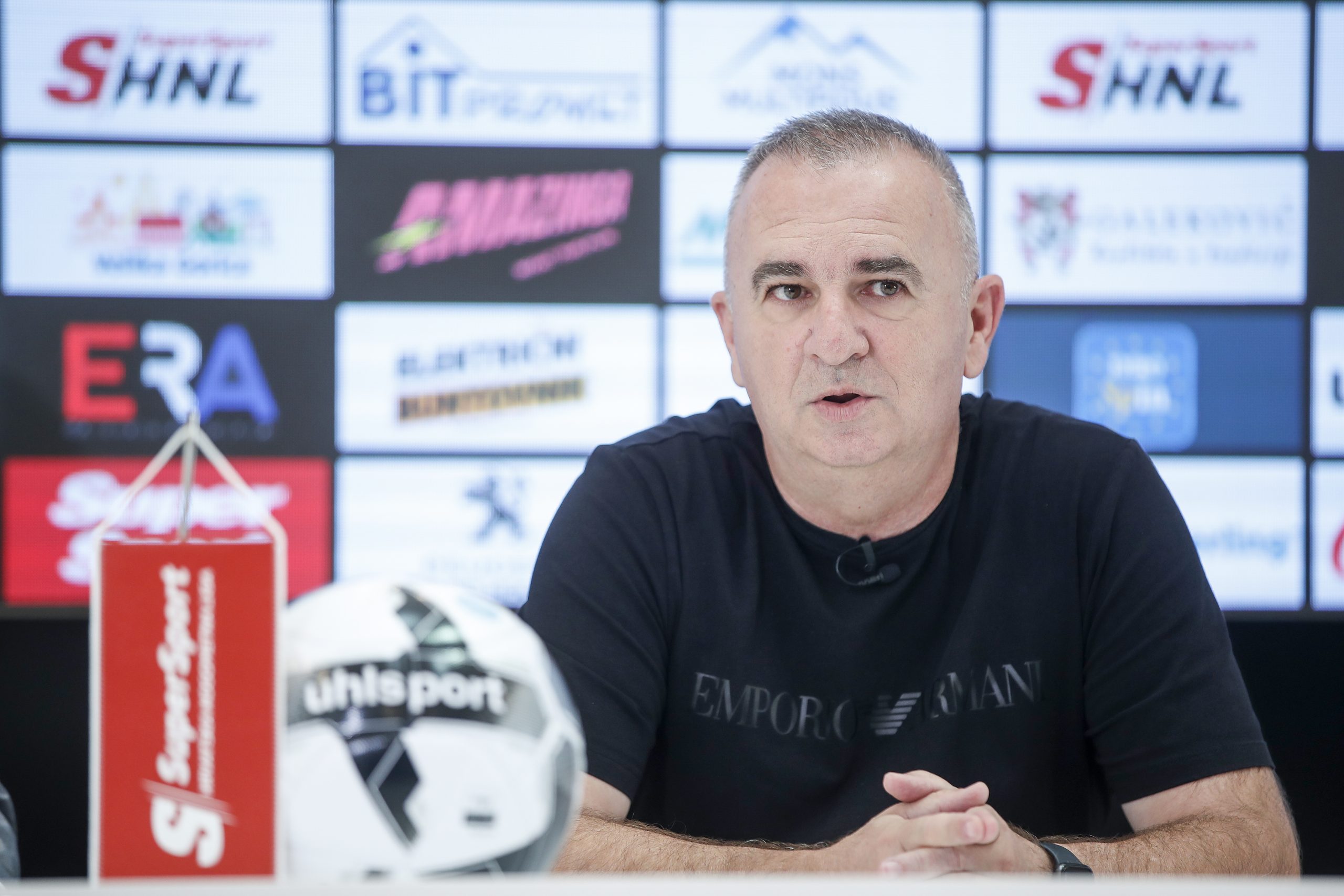 30.08.2022., Velika Gorica - U klupskim prostorijama HNK Gorica odrzano sluzbeno predstavljanje novog trenera Gorice Igora Angelovskog. Uz trenera, na konferenciji za medije bio je i predsjednik kluba Nenad Crnko.
 Photo: Slavko Midzor/PIXSELL