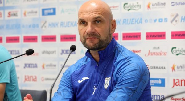 30.08.2023., Rijeka - Konferencija u press centru stadiona na Rujevici trenera HNK Rijeke Zeljka Sopica i igraca Veldina Hodze uoci uzvratne utakmice playoffa UECL izmedju HNK Rijeke i Lillea na Rujevici. Photo: Goran Kovacic/PIXSELL